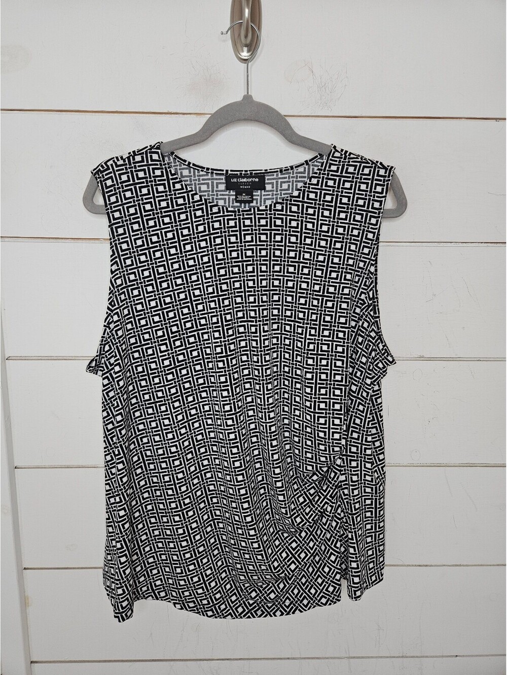 Liz Claiborne Career 1X black & white sleeveless top with ruched bottom side